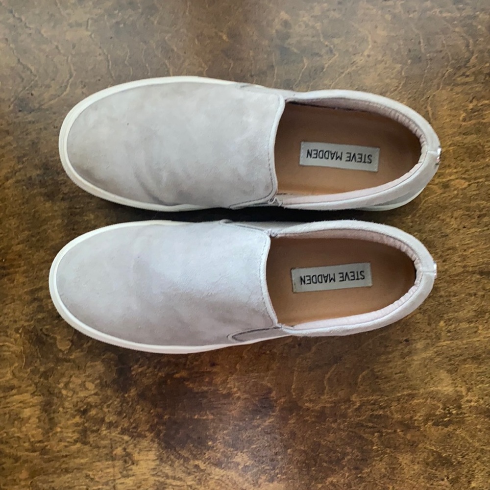 STEVE MADDEN SLIP-ON SNEAKERS, BARELY WORN, GREY SUEDE, SIZE 6.5